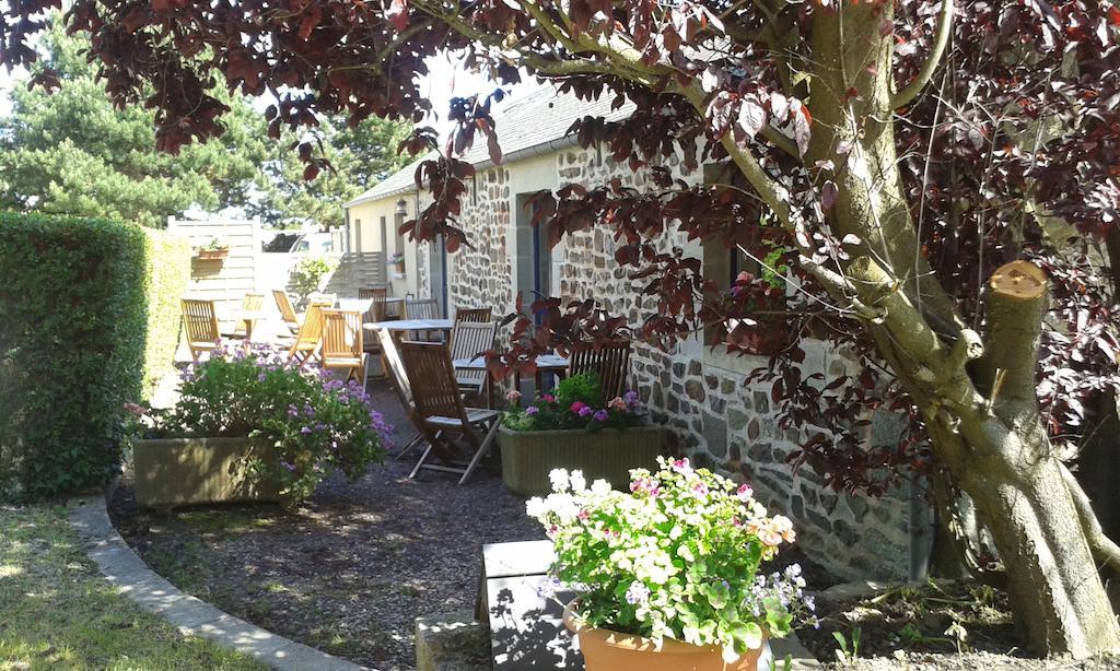 La Demeure Du Perron Hotel Quettehou Kültér fotó