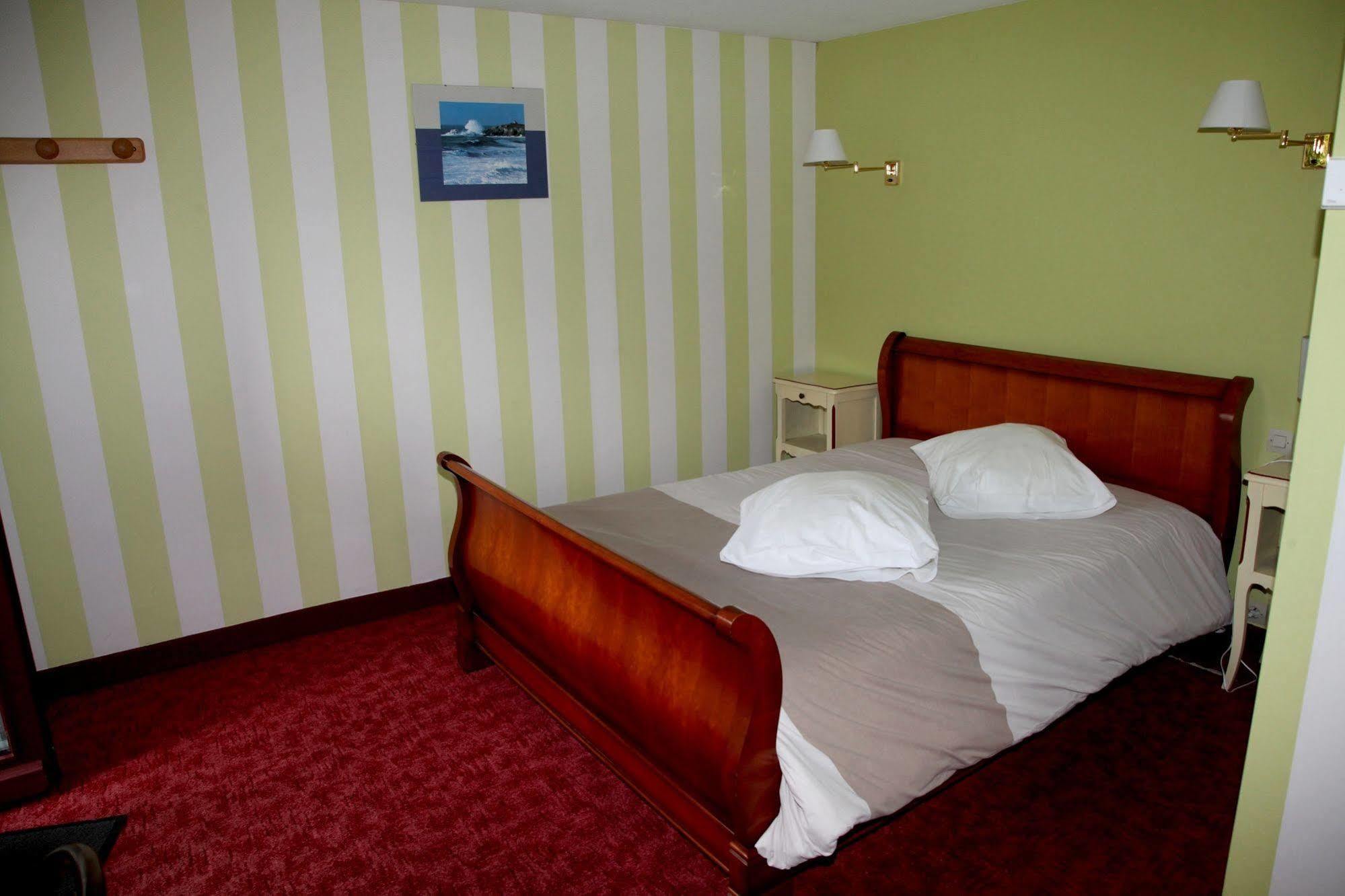 La Demeure Du Perron Hotel Quettehou Kültér fotó